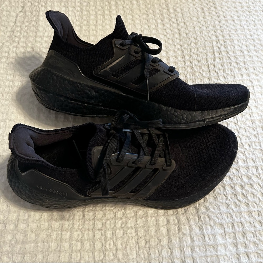 Black Ultraboosts